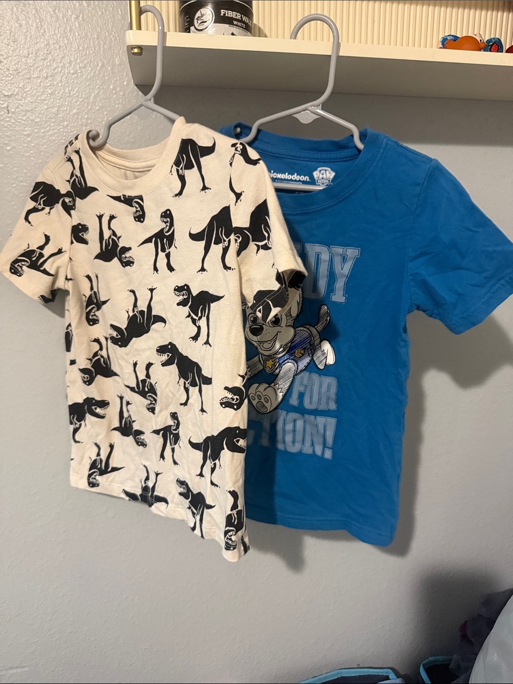 Cat & Jack Boys Short Sleeve Tees - Blue and Cream with Black Dino Print